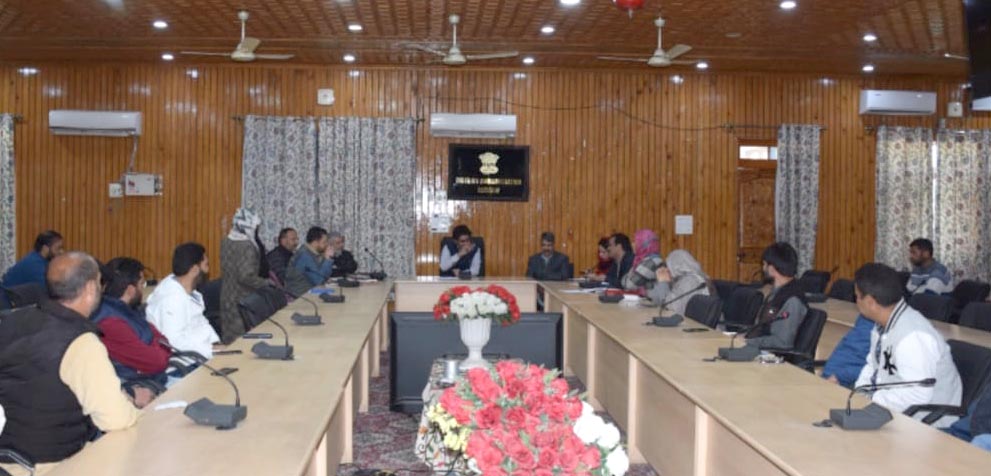 Dc Budgam Reviews Progress On Implementation Of Jjm Lake City Times Dc Budgam Reviews Progress On Implementation Of Jjm Lake City Times